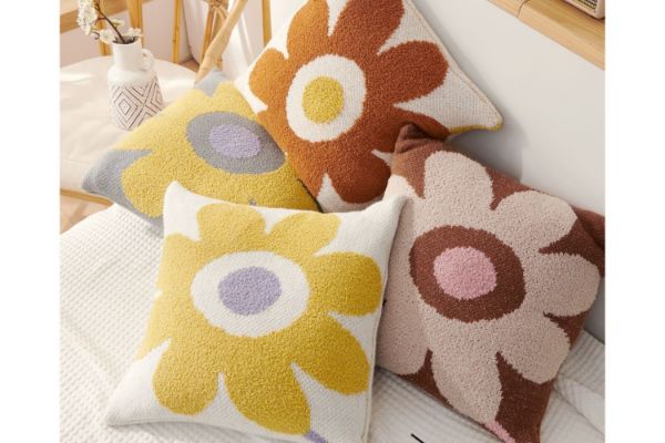 Picture of Test No Order - DAISY Floral Style Square Jacquard Cushion with Inner (45cmx45cm)